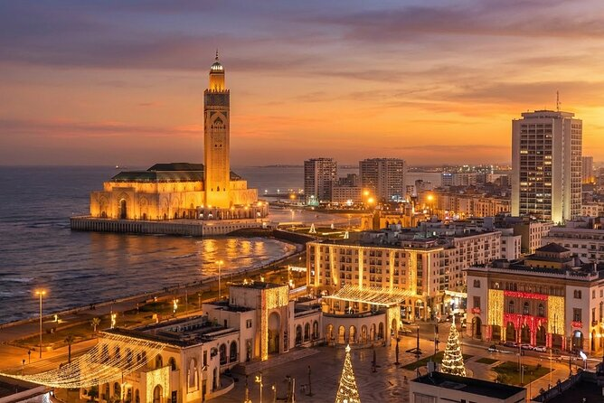 Skyline de Casablanca au coucher du soleil — solution GPS et gestion de flotte GeoBox